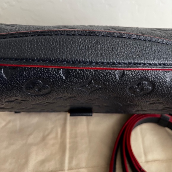 Pochette Métis in Empreinte Navy Blue Leather with Red- Louis Vuitton - Picture 4 of 11